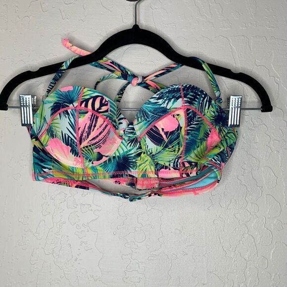 Xhilaration Other - • XHILARATION • bathing suit top